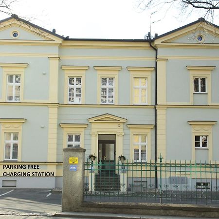 Penzion U Sv. Krystofa Prag Exteriör bild