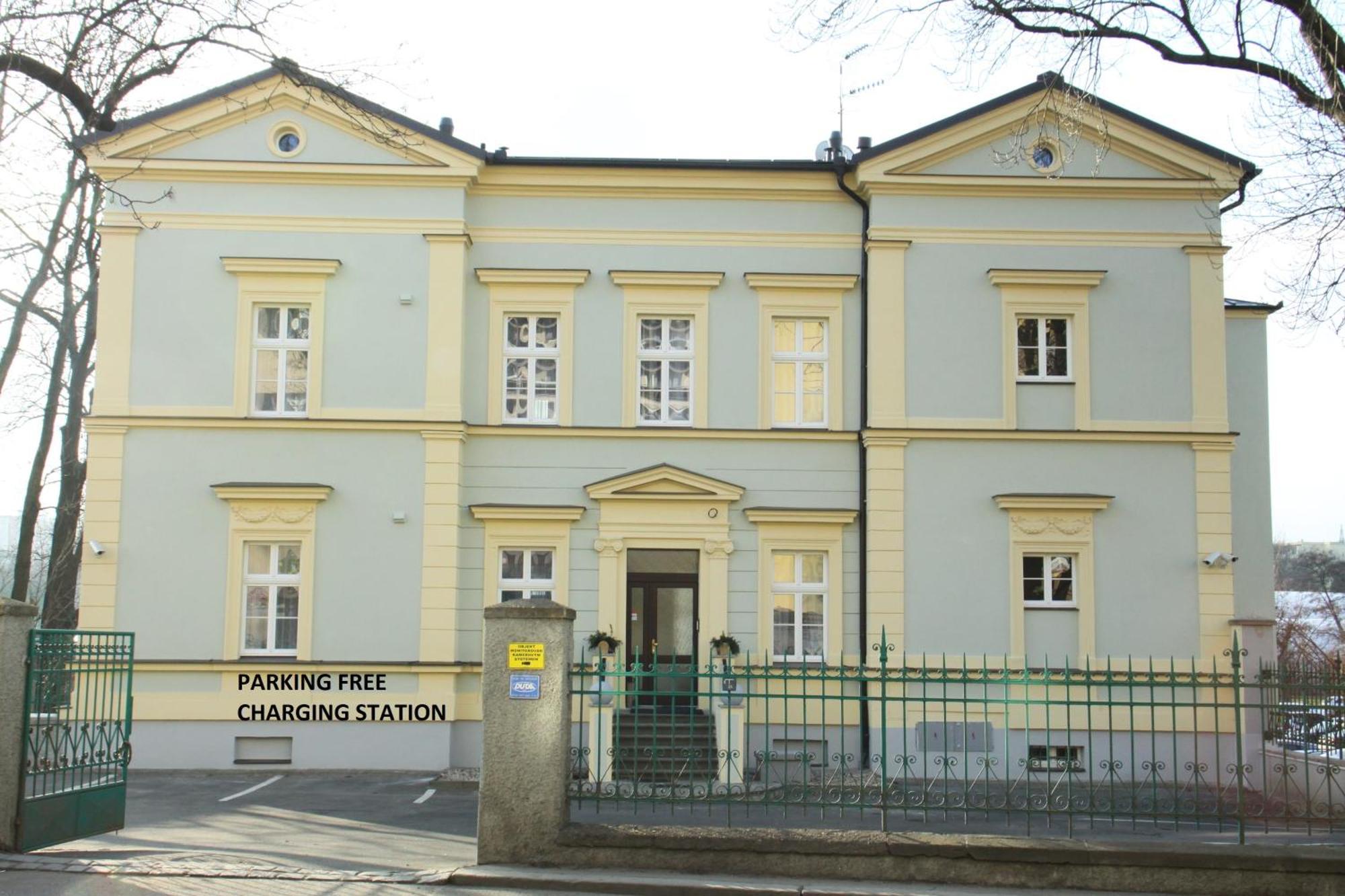 Penzion U Sv. Krystofa Prag Exteriör bild
